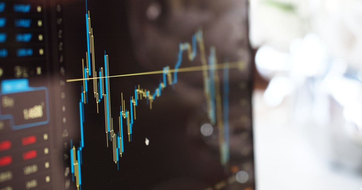 Gráfico de cotizaciones en una pantalla de trading